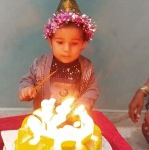 Meet your Posher, Farida